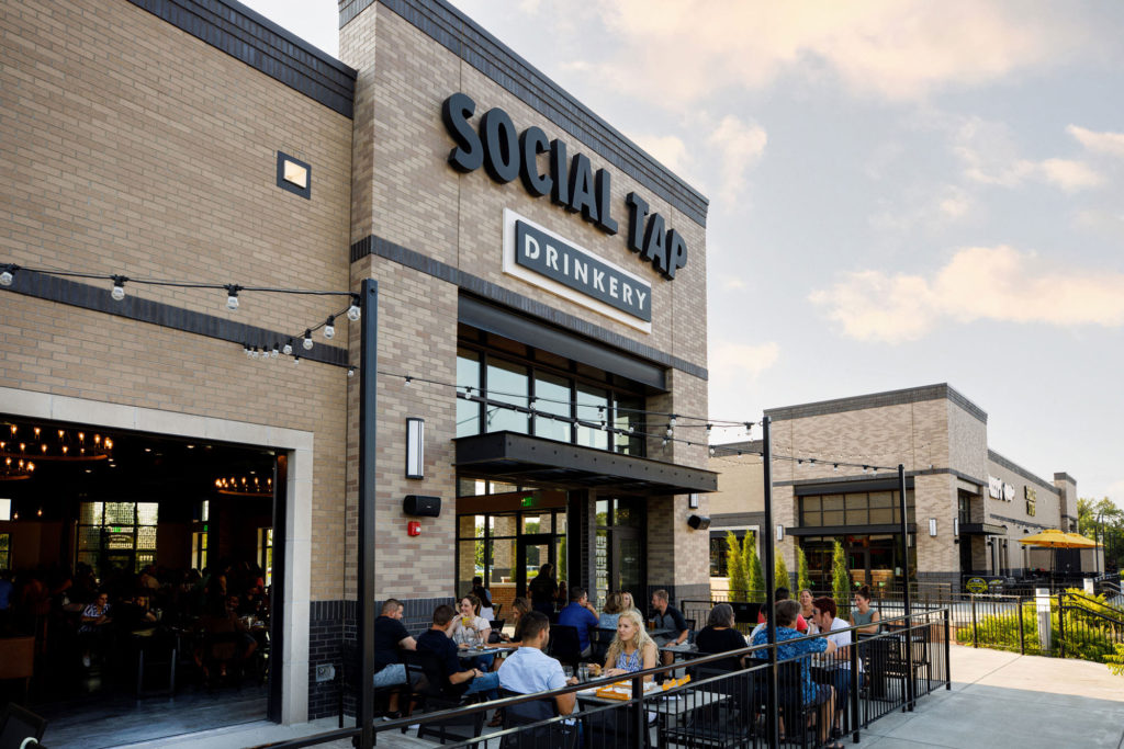 Social Tap Drinkery building signage